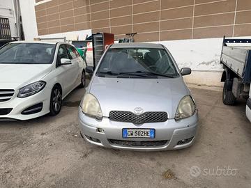TOYOTA Yaris 1.0i 16V cat 3 porte