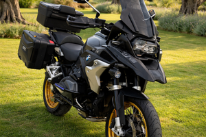 BMW GS 1250 Triple Black