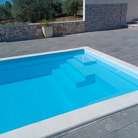 piscina in vetroresina 