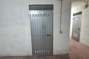 Locale Deposito 18 mq - NO AGENZIA - Accesso Carra