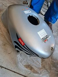 Copriserbatoio per Aprilia 125 anni 90
