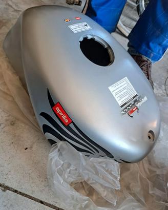 Copriserbatoio per Aprilia 125 anni 90