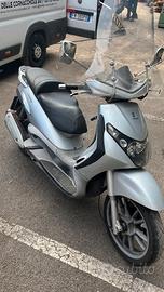 Piaggio Beverly 250