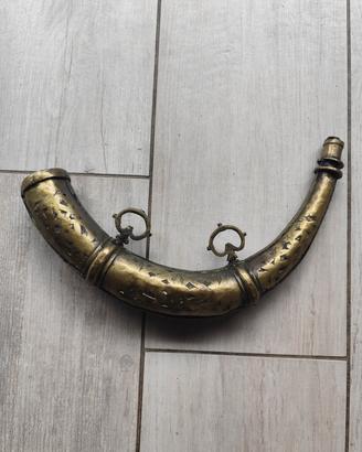 antico fiaschetto polvere da sparo ottone etnico