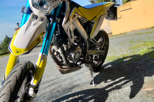 Moto Vent derapage 125 4t motard