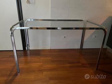 tavolo sala da pranzo in vetro e metallo