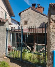 Giardino con box per 2 auto