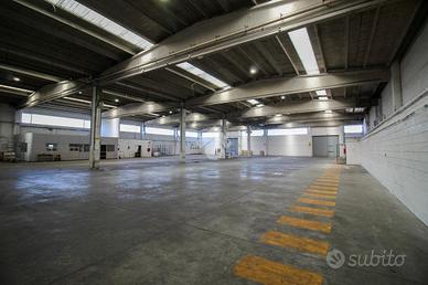 CAPANNONE A TREZZO SULL'ADDA