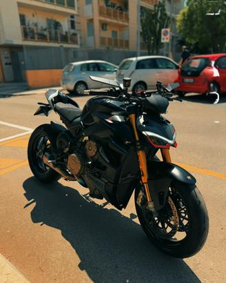 DUCATI STREETFIGHTER V4S
