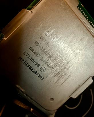 Intel Xeon E5-2680 v4