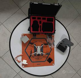 DJI Mini 4 Pro Fly More Combo con accessori
