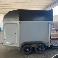 Van trasporto cavalli