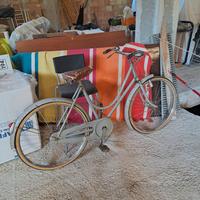 bicicletta donna vintage vicini