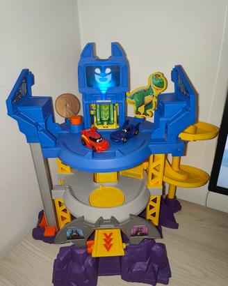 Fisher-Price Batwheels Batcaverna Lancia e Sfrecci