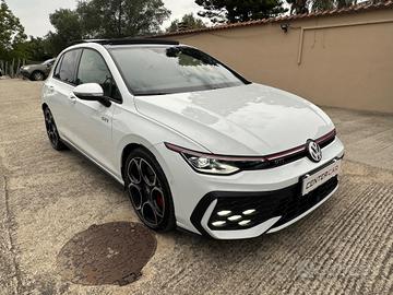 Volkswagen Golf GTI 2.0 TSI DSG