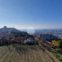 CASA SEMINDIPENDENTE A GENOVA