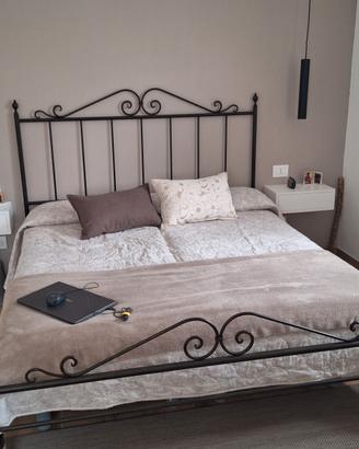 Struttura letto in ferro battuto 