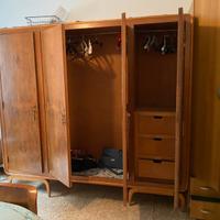 Camera da letto vintage completa in legno