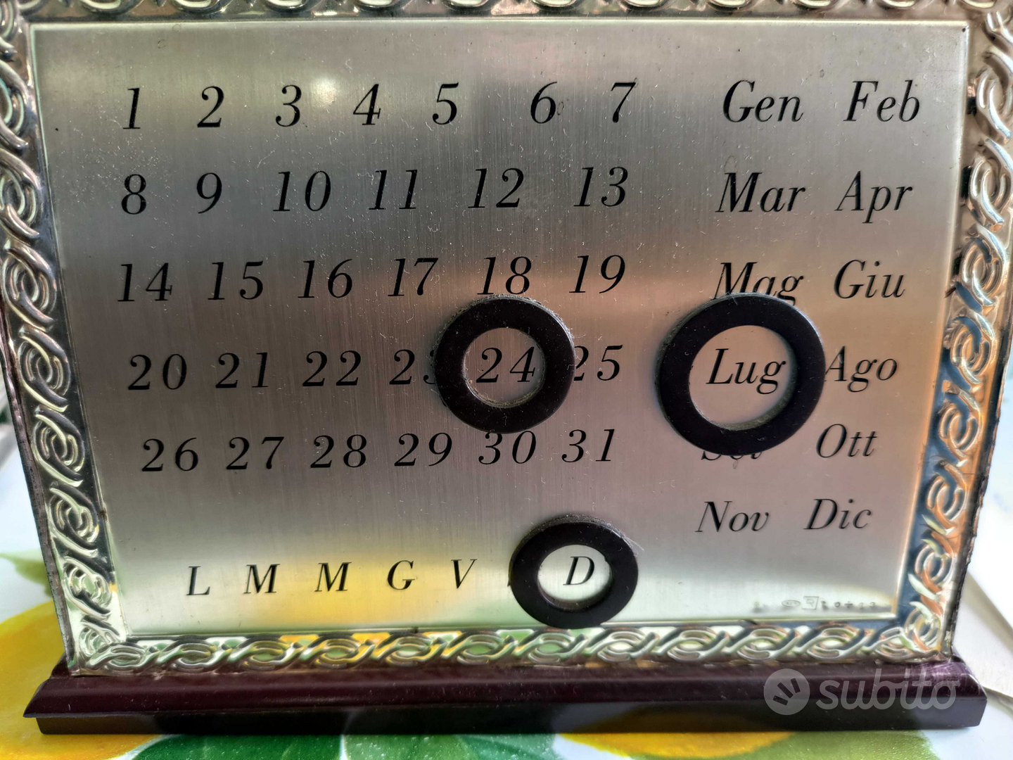 CALENDARIO PERPETUO CON BLASONI IN ARGENTO Cm 19x12