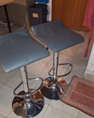 2 sgabelli regolabili  in altezza seduta ecopelle