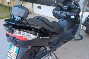 Burgman 400 con 18 mila km (nuovo)