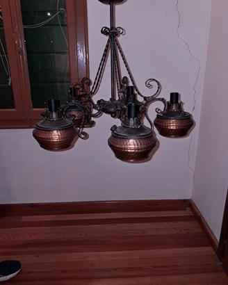 lampadario ferro battuto e rame