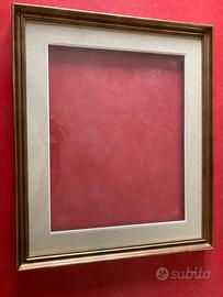 Cornice classica in legno dorato passepartout