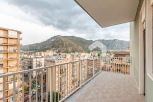 5 Vani di 140 Mq abitabile zona Corso dei Mille