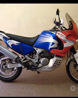 Honda Africa Twin 750 cc.