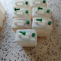 Bidoni in plastica per olio