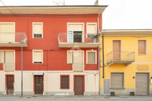 3 LOCALI A CASELLE TORINESE