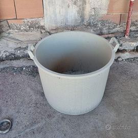 Contenitore in Plastica Rigida Grande con Manici