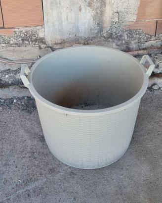 Contenitore in Plastica Rigida Grande con Manici
