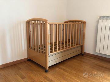 Lettino in legno