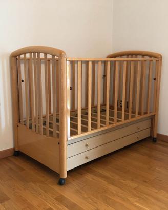 Lettino in legno