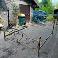 Letto matrimoniale antico