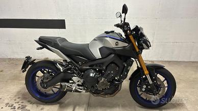 YAMAHA MT09-SP