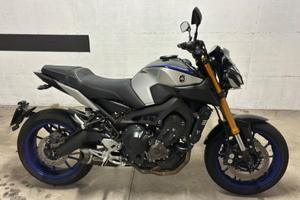 YAMAHA MT09-SP