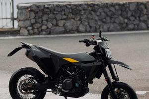 HUSQVARNA 701 SUPERMOTO 2021