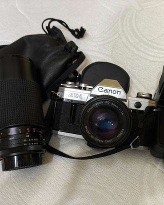 Fotocamera Canon AE-1 teleobiettivo e flash 