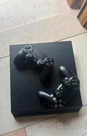PLAYSTATION 4