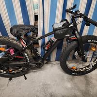 FATBIKE SPECIALIZED i IN CARBONIO