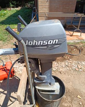Motore fuoribordo Johnson 6 cv