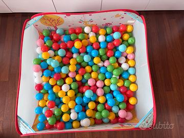 Piscina + circa 250 palline colorate