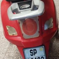 vespa rossa Peg Perego
