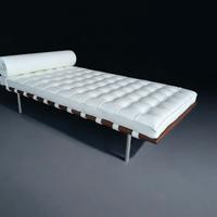 Daybed Knoll