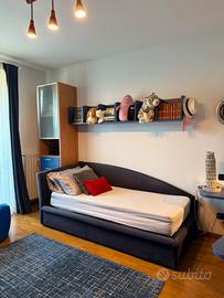 Cameretta completa di Letto + armadio + scrivania