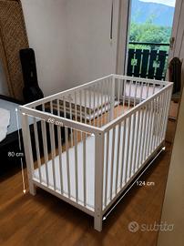 Lettino per bambini con materasso