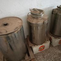 fusti in acciaio, 2 da 50 lt e 1 da 100 lt