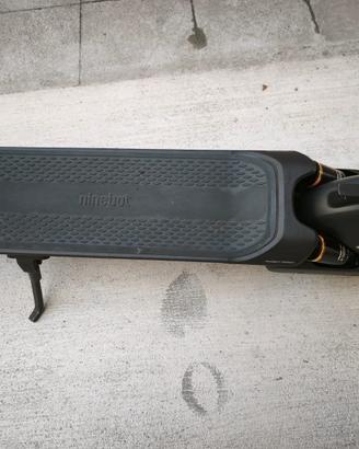 Segway Ninebot MAX G2 75 km 1 mese pari al nuovo